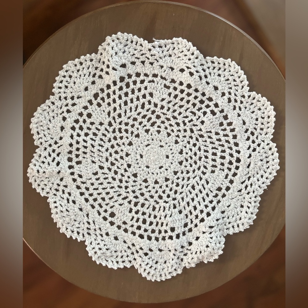 White Round 11” doily
